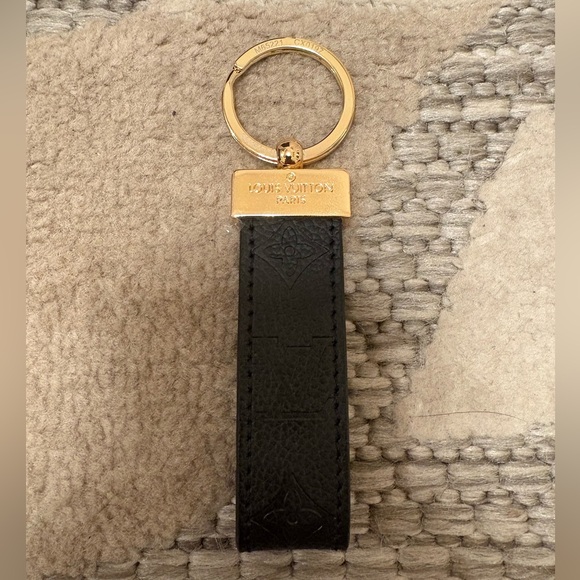 Louis Vuitton Black and Gold Keychain Small - Picture 1 of 3